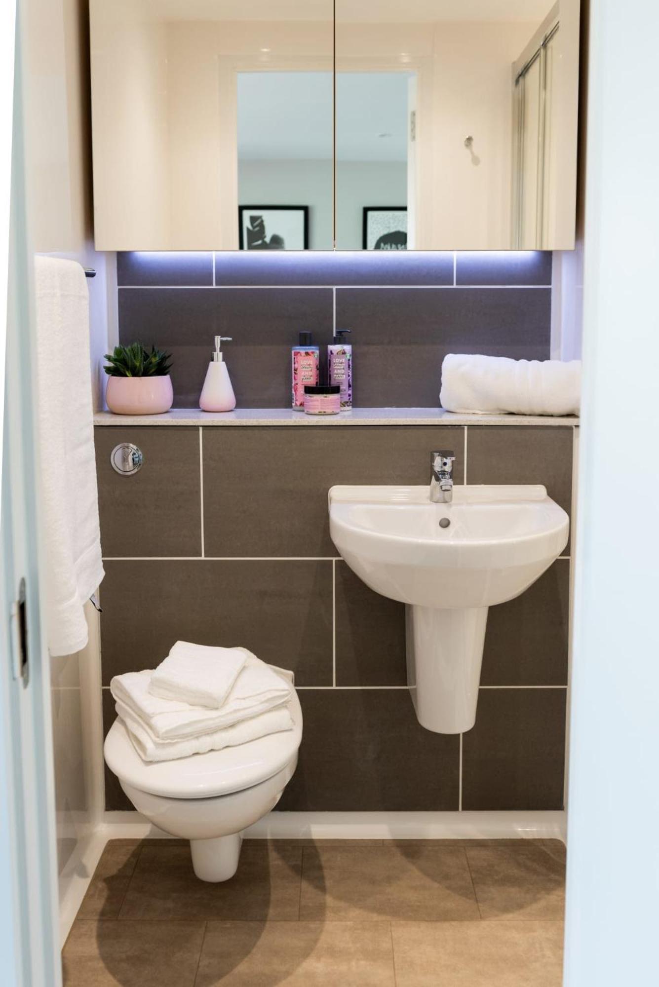 Chic Apartments And Studios At The Point In Aberdeen Exteriér fotografie
